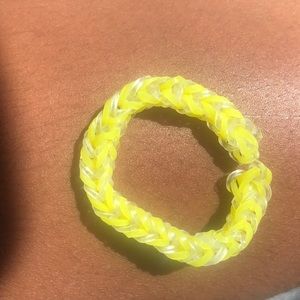 Yellow and clear fishtail bracelet